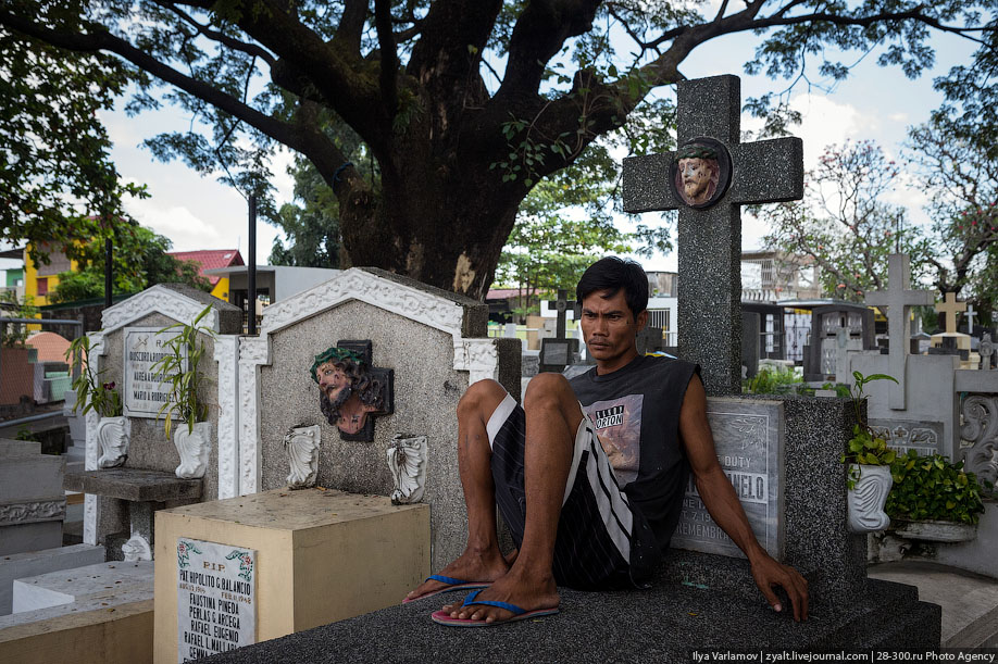 Города живые мертвые. Необычные кладбища. Необычные кладбища на Филиппинах.